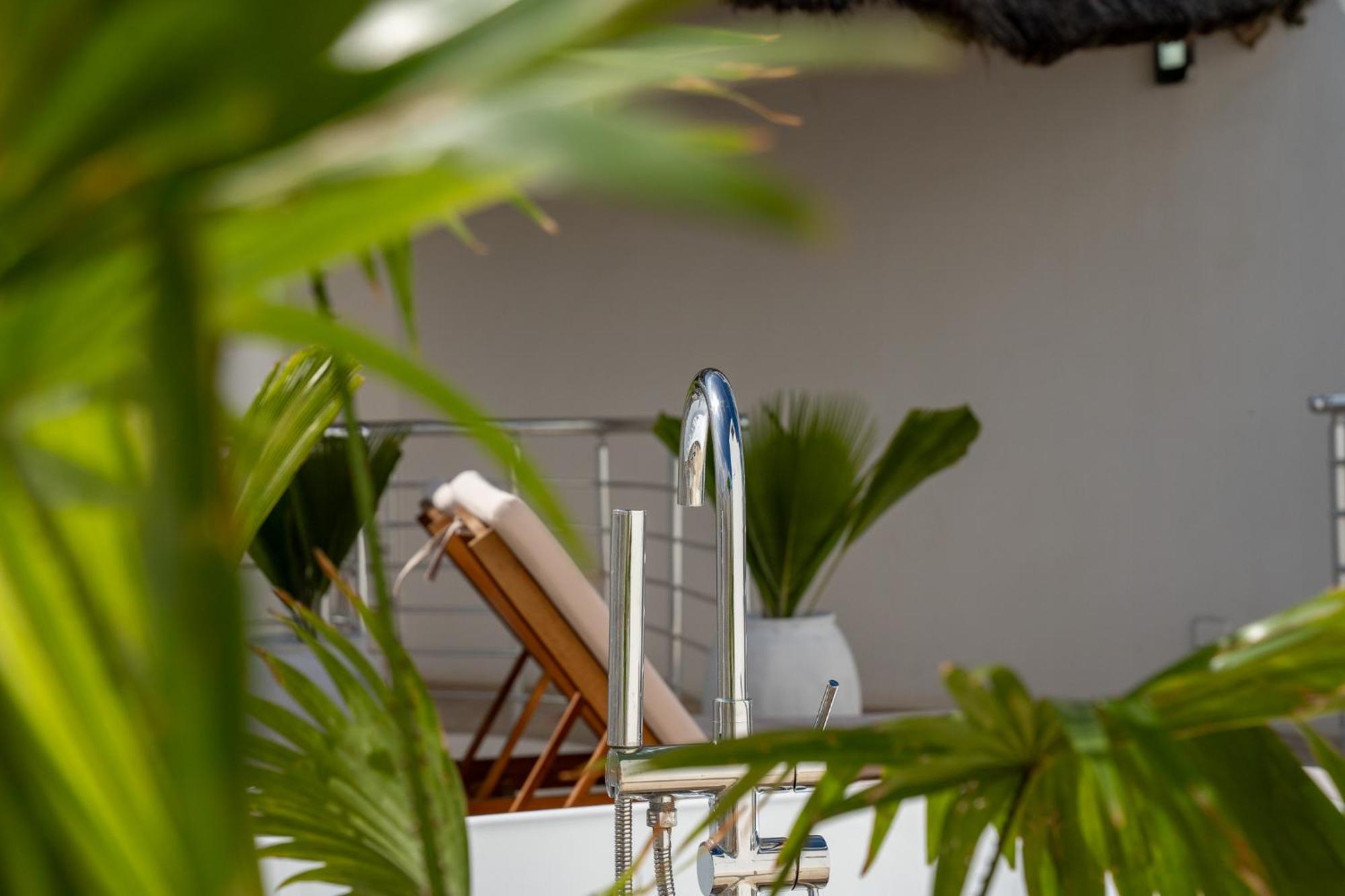 Pili Pili Tropical Island จัมเบียนี ภายนอก รูปภาพ