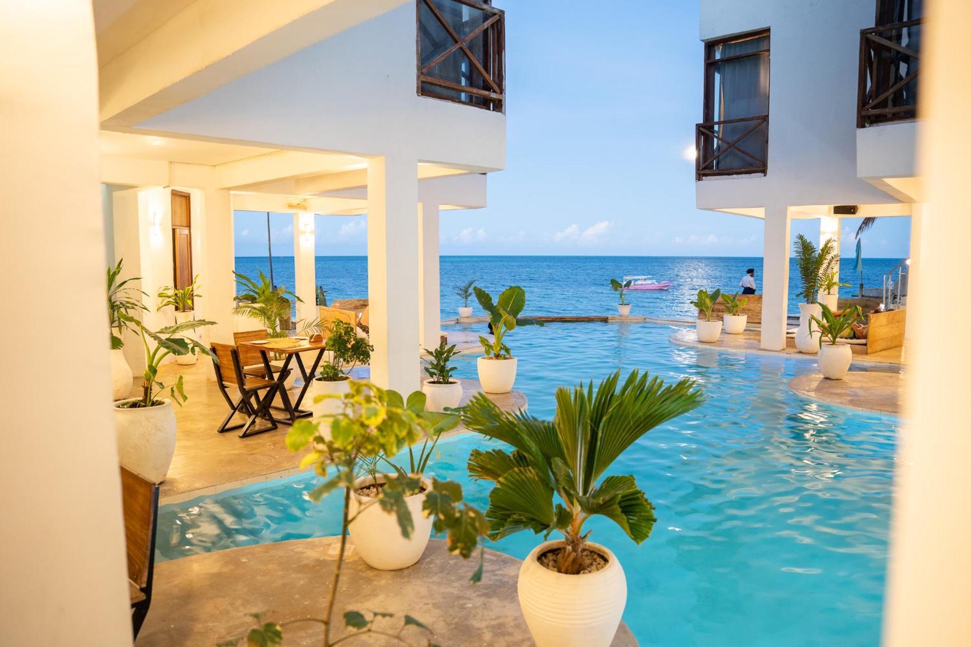 Pili Pili Tropical Island จัมเบียนี ภายนอก รูปภาพ